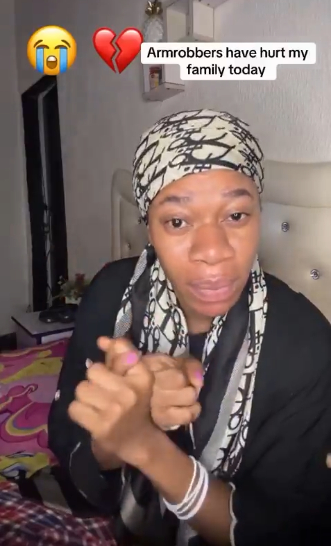Nigerian woman tearfully cUrs£s arm£d r0bb£rs who inv@ded her parents’ home, r@p£d 17-year-old girl