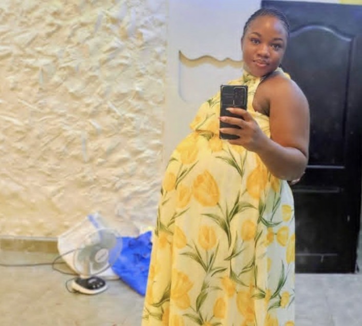Heavily pregnant Nigerian woman left stunned after man hits on her
