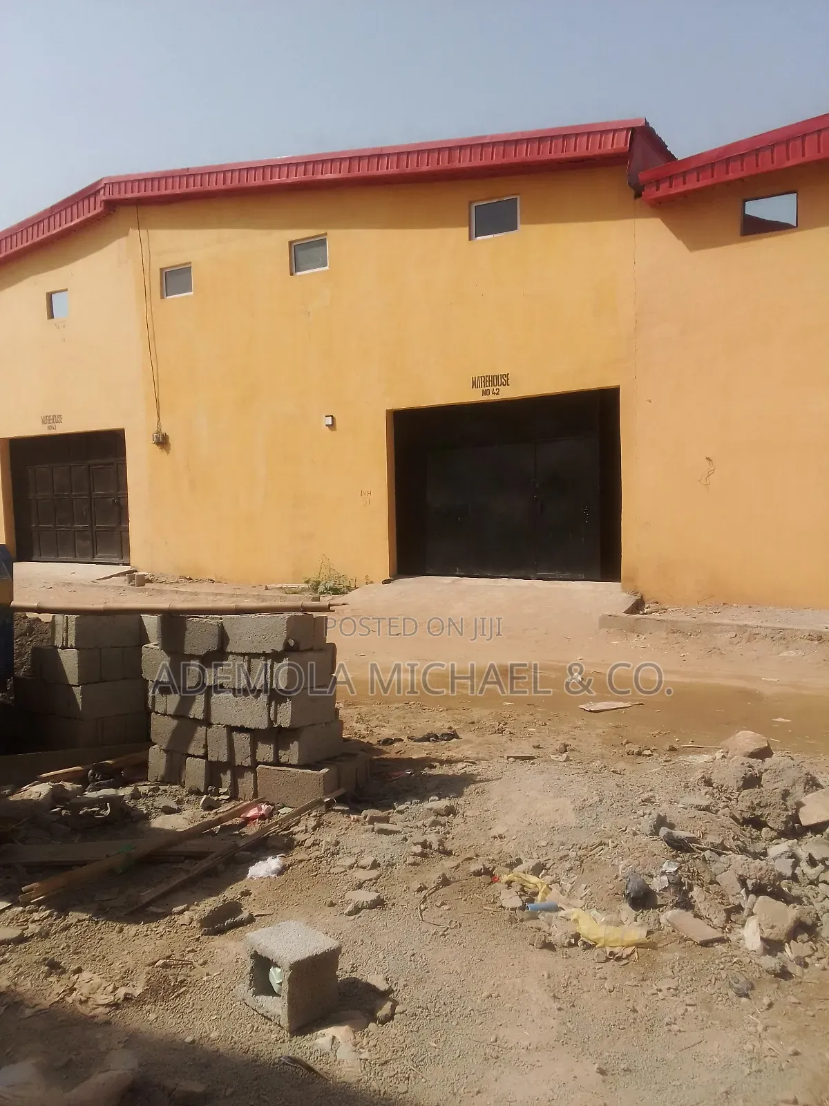 200 Sqm2 Warehouse for Lease