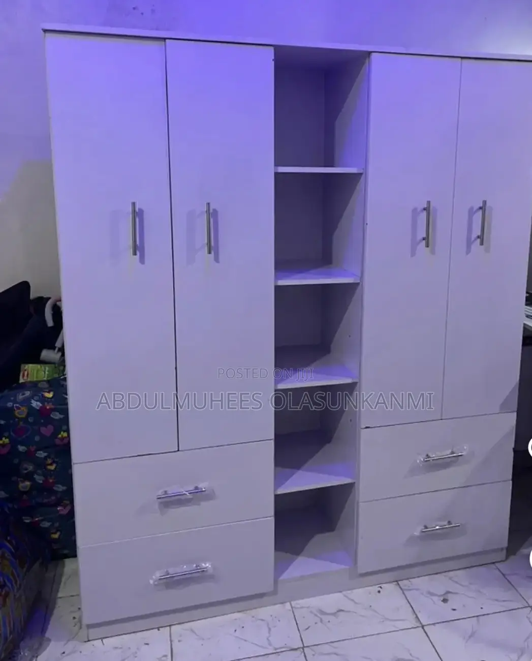 5/6 Wadrobe Closet