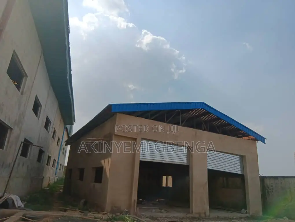 Warehouse for Sale/Lease