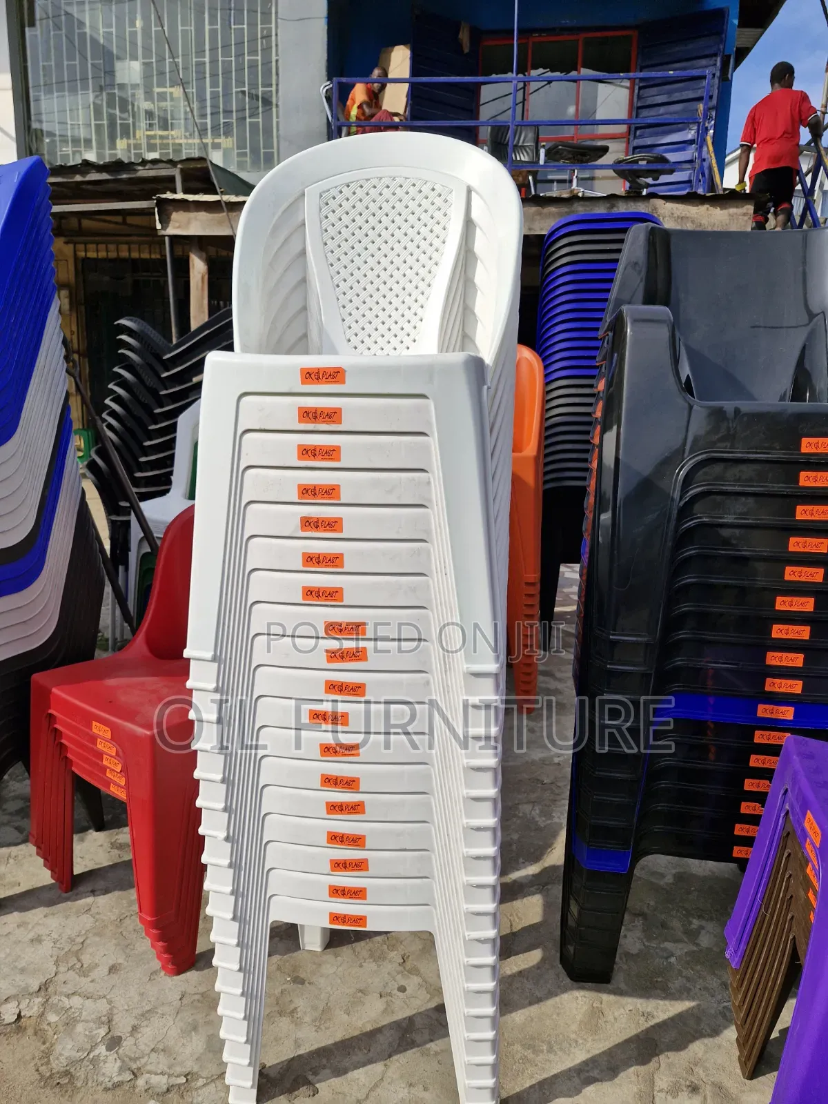 Heavy-Duty Armless Plastic Chairs – Durable Outdoor & Event Seating