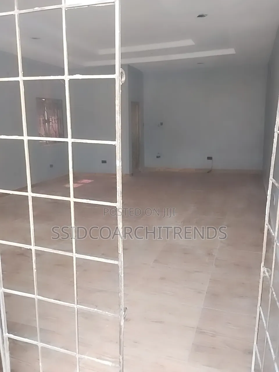Neatly Used Shop/Office Space for Rent at Sangotedo 5m