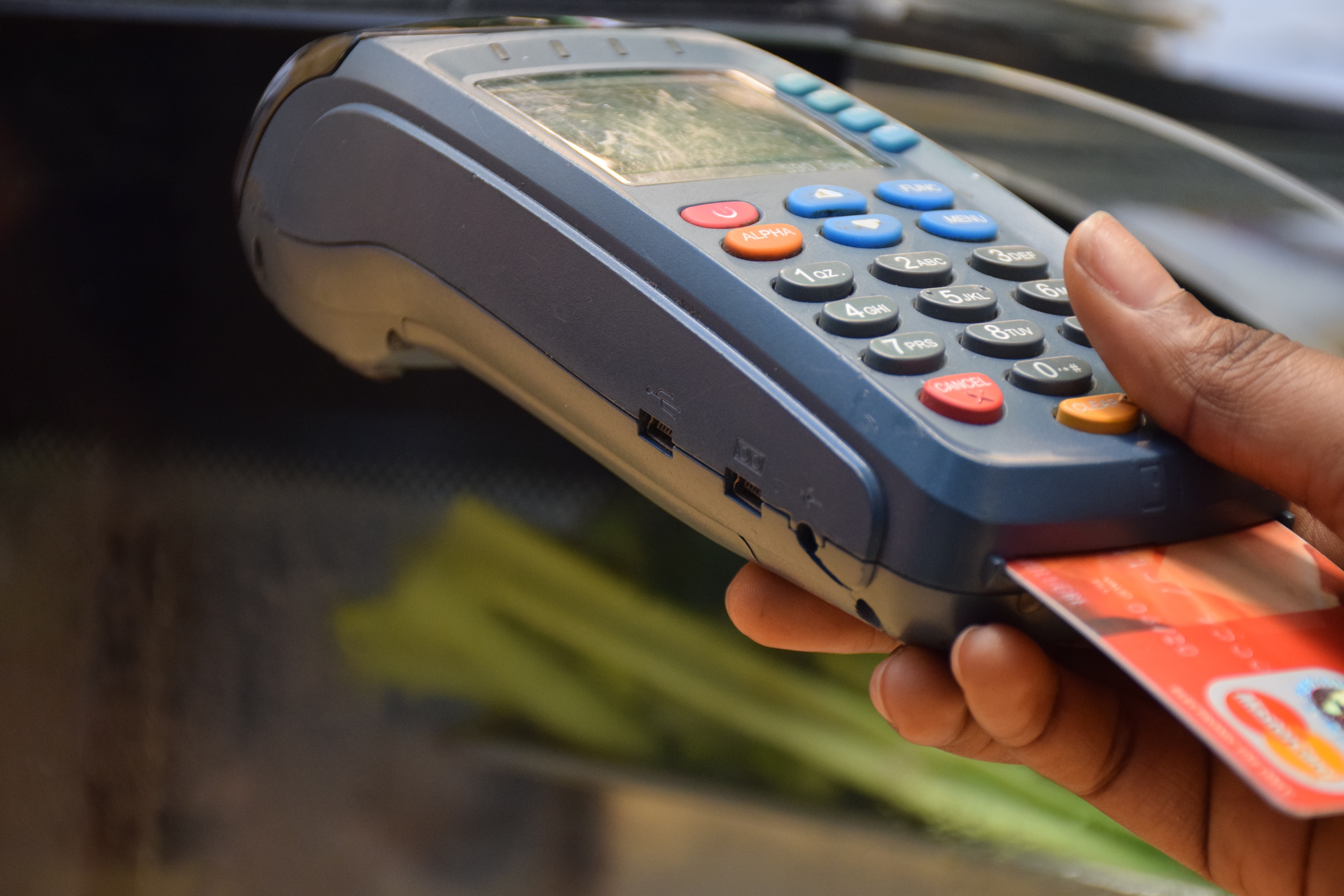 POS-MACHINE-THECABLE19.jpg