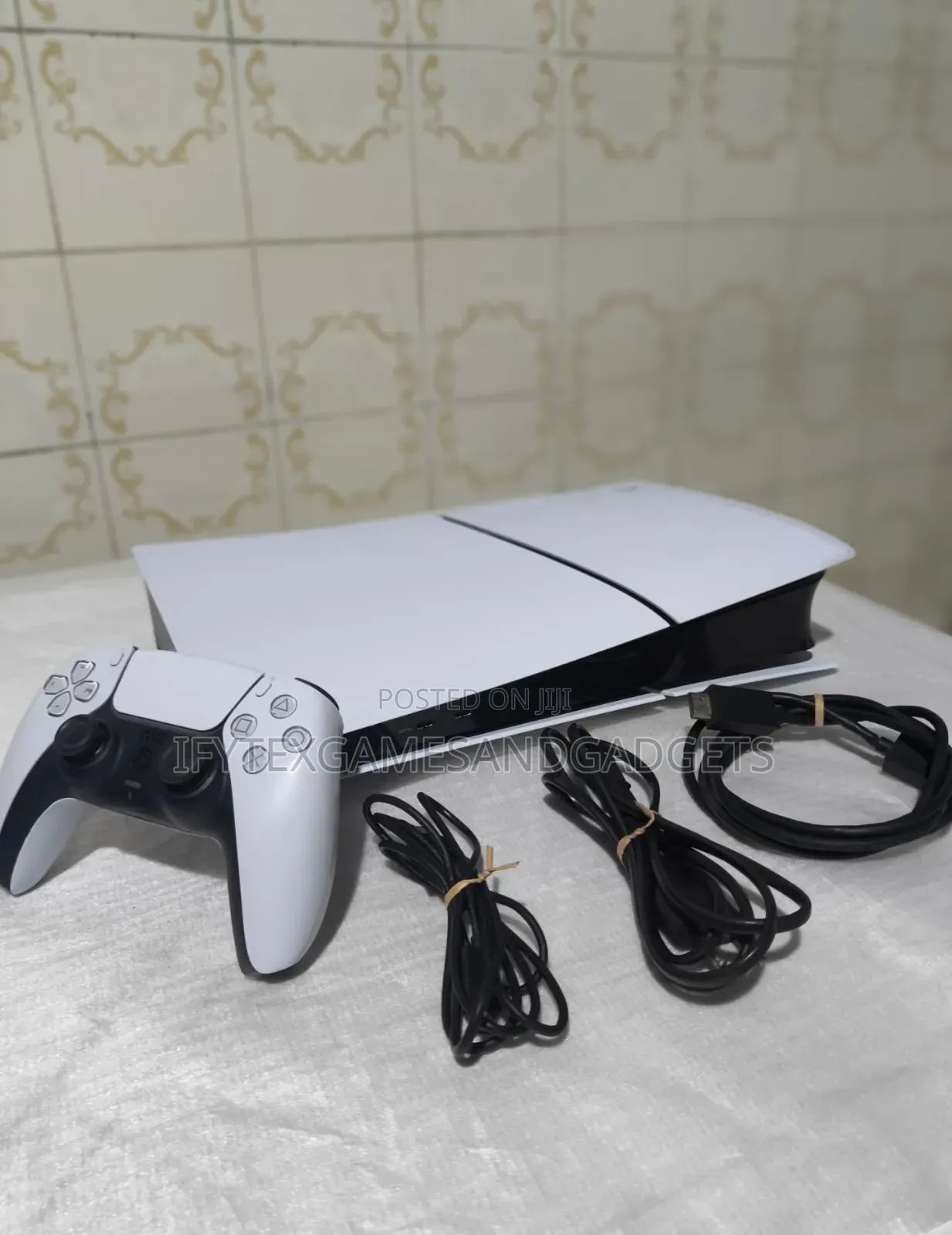 Clean Uk Used Ps 5 Slim 1TB Digital Version With 2 Pads and 12 Games