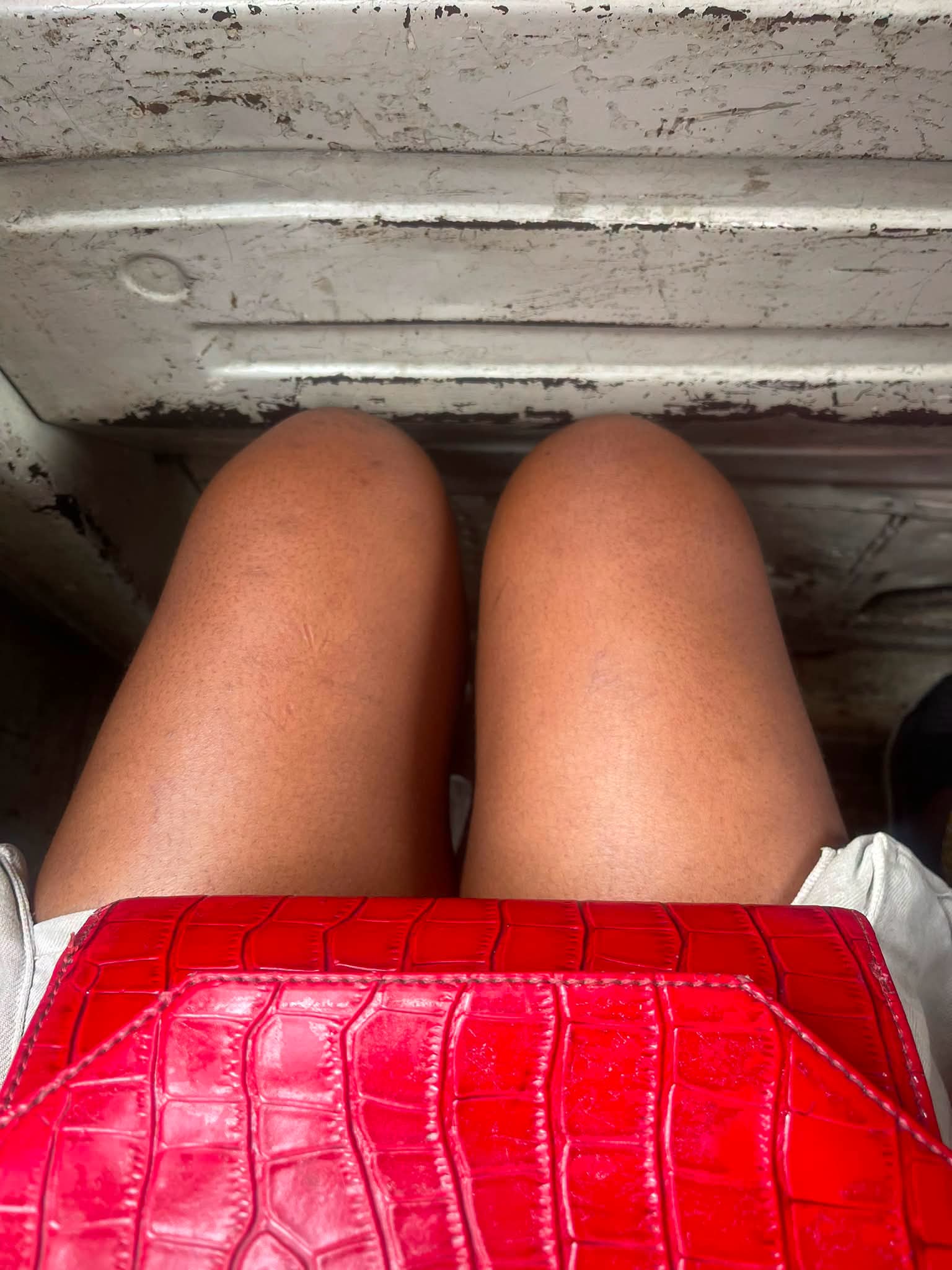 Am I your employee or child? Nigerian lady tackles female doctor who claimed she "dressed inappropriately" to the hospital