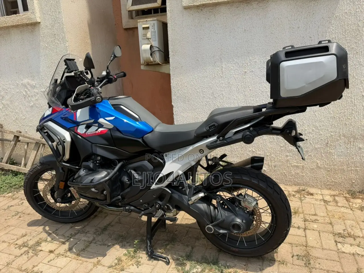 BMW K 1300 R 2024 Blue