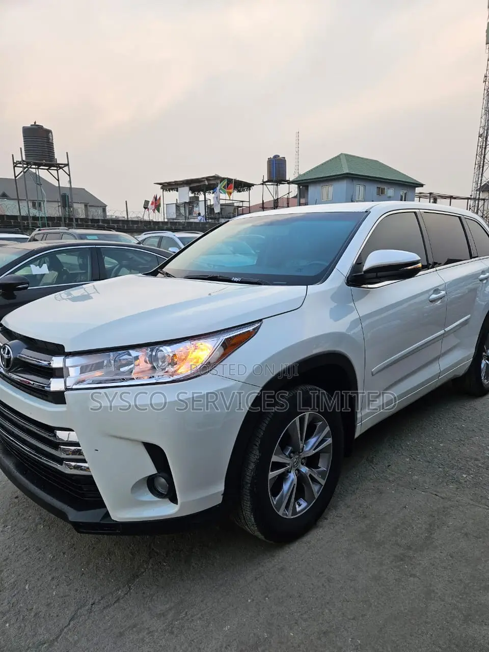 Toyota Highlander LE 4dr SUV (2.7L 4cyl 6A) 2014 White