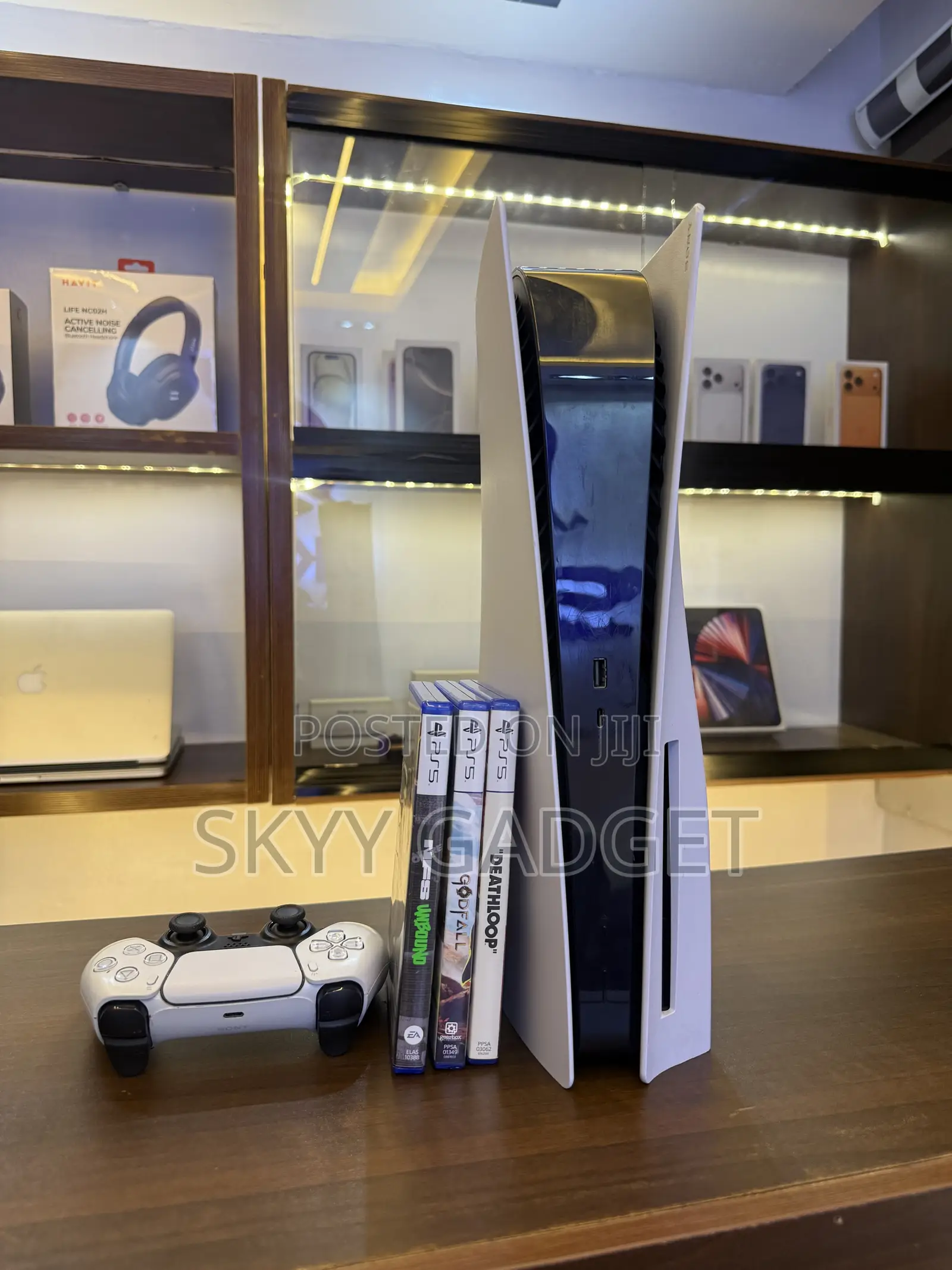 PlayStation 5 Standard With 1 Pad and Games Installed