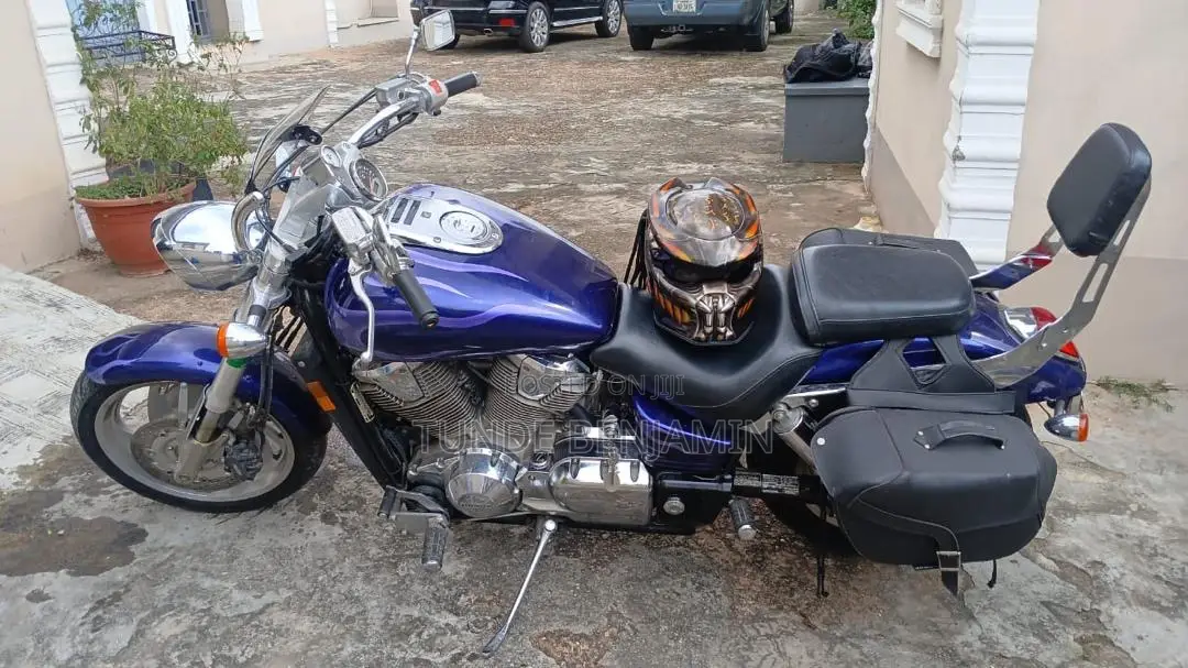 Honda VT 2002 Blue