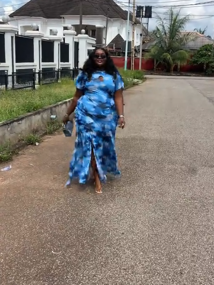 Hilarious moment lady r@ges after little boy interrupts her outfit check video, swings bag at him (VIDEO)