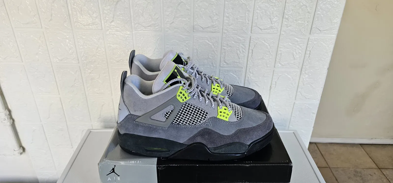 Air Jordan 4 Retro SE 95 Neon Green.
