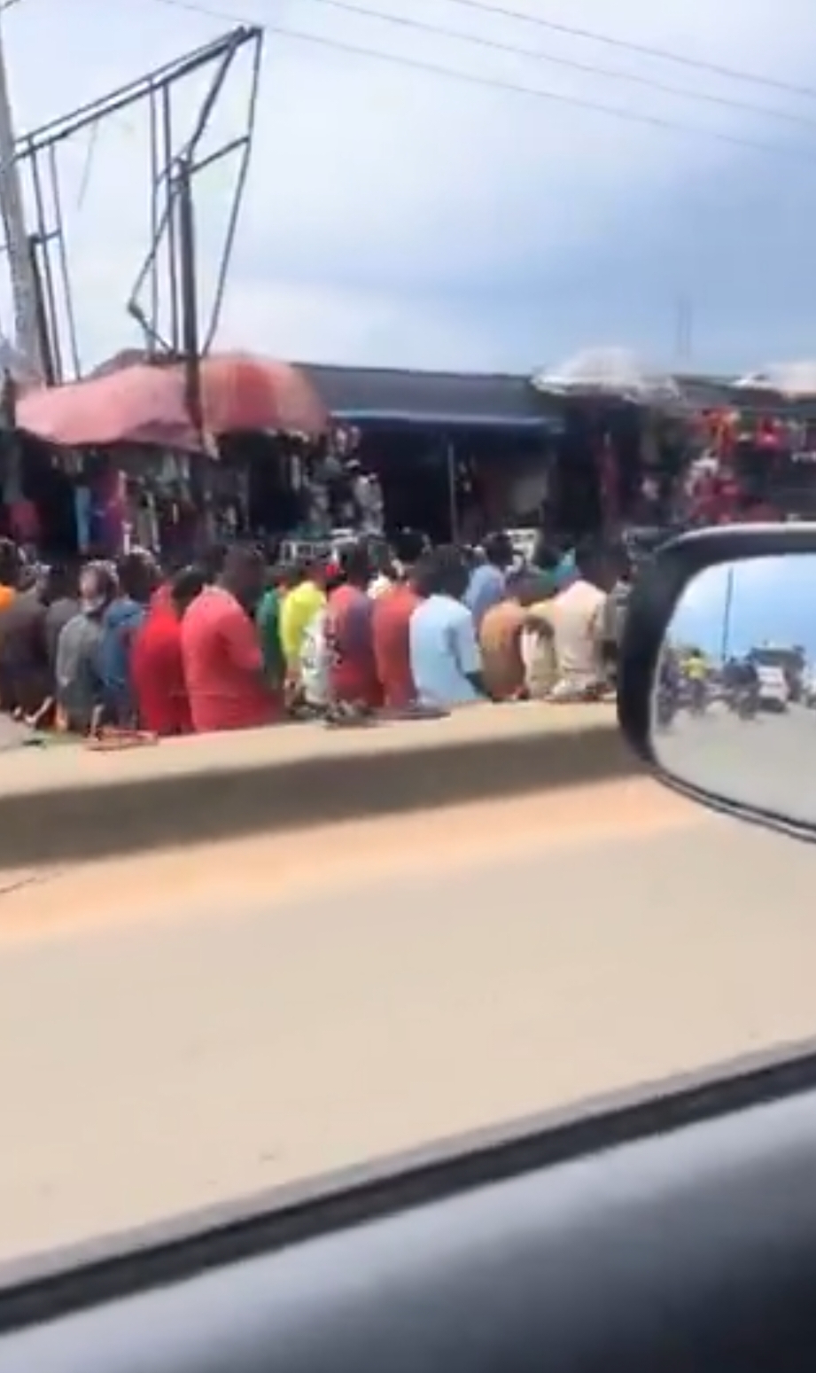 Muslims Block Road In Imo State While Praying (Video)
