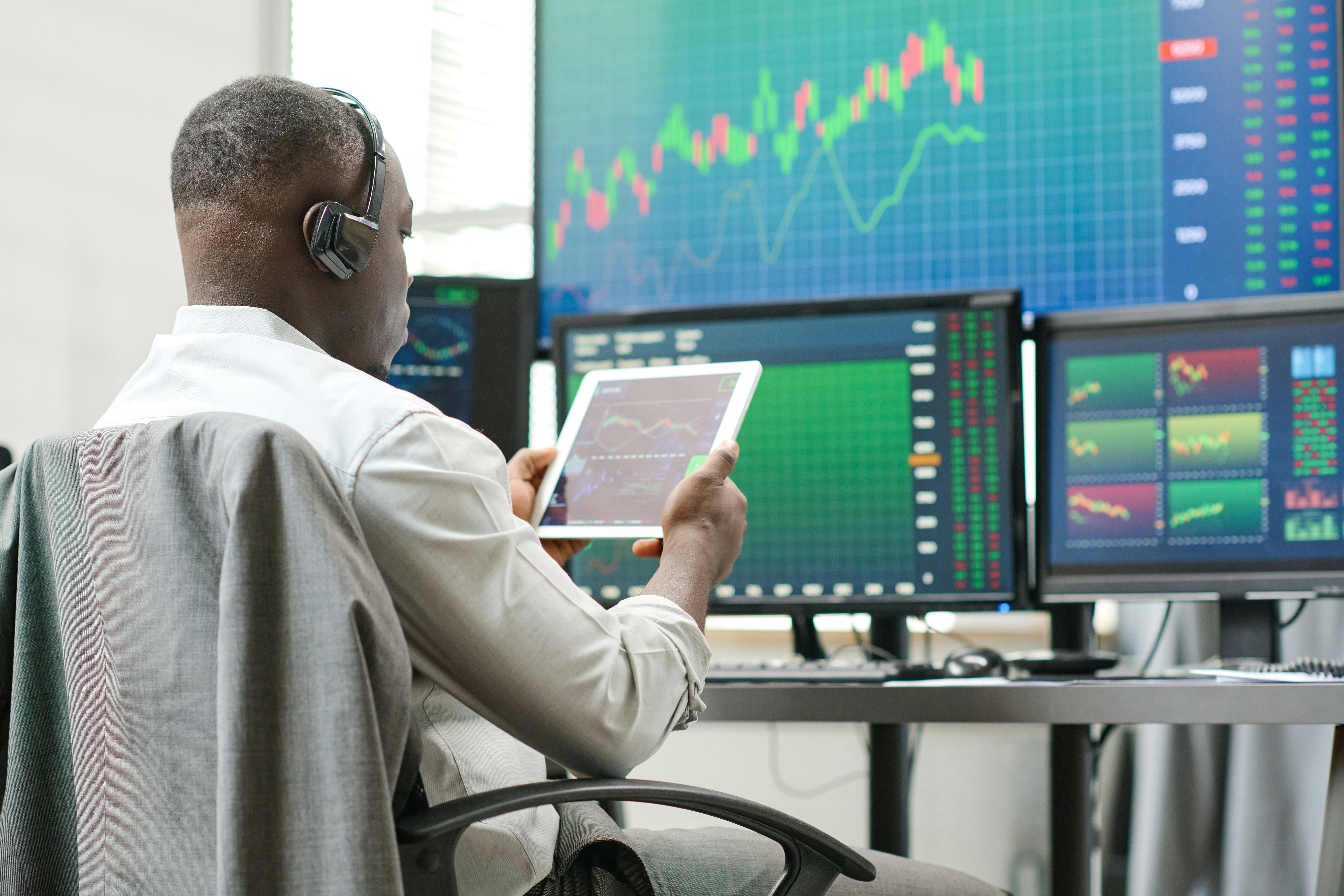 Nigerian stocks show overbought signals but little signs of market crash