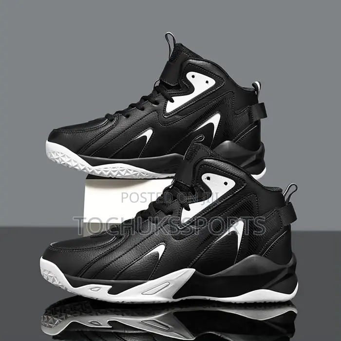 Unisex Basketball Shoe