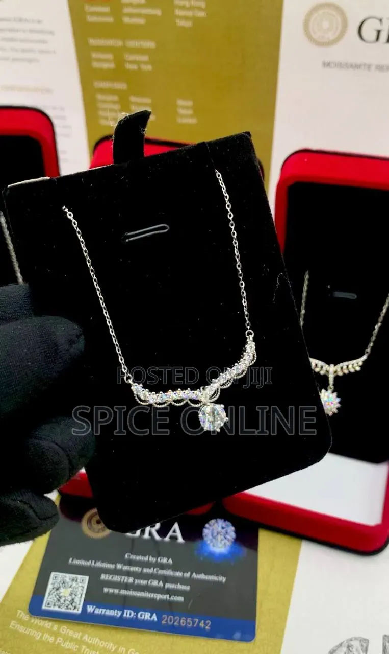 XVIP LUXURY VVS Moissanite Diamond Female Necklaces in Store