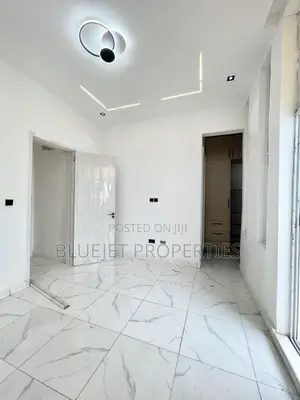 4bdrm Duplex in Ikota for sale