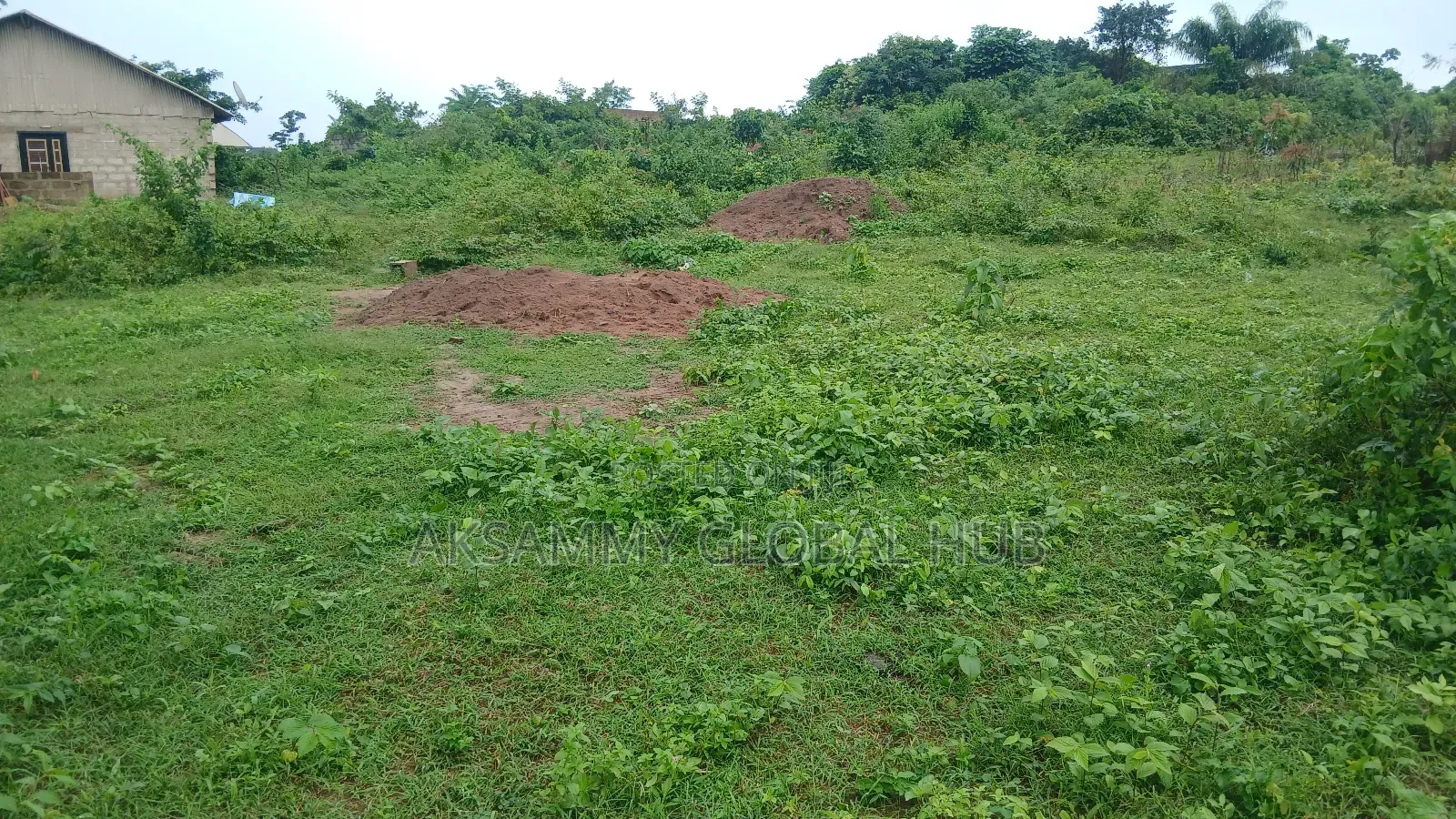 Distress Sale. 502 SQM Land at Moniya