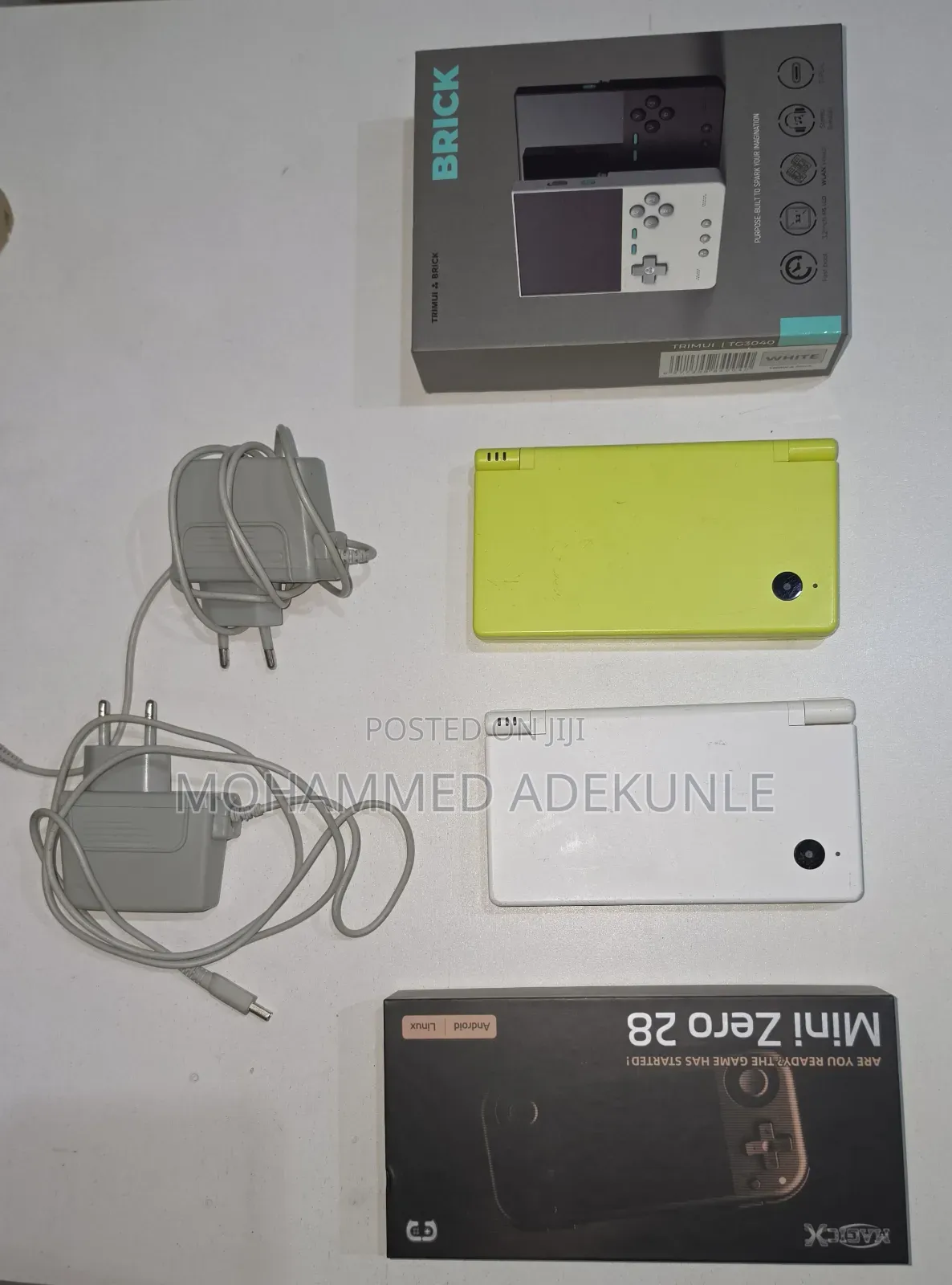 Pre-Owned Nintendo DSi/Retro Gaming Handheld Available for Sale.