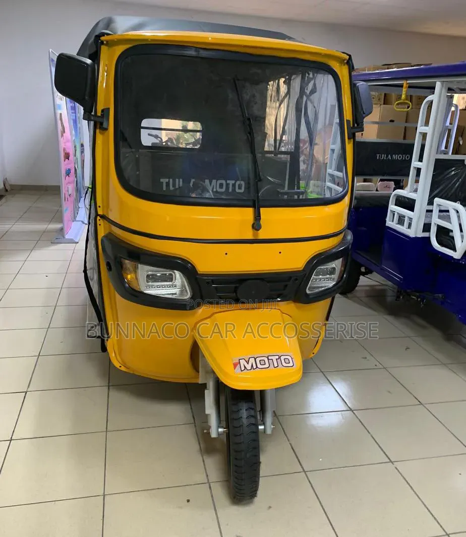 New Motorcycle 2025 Yellow