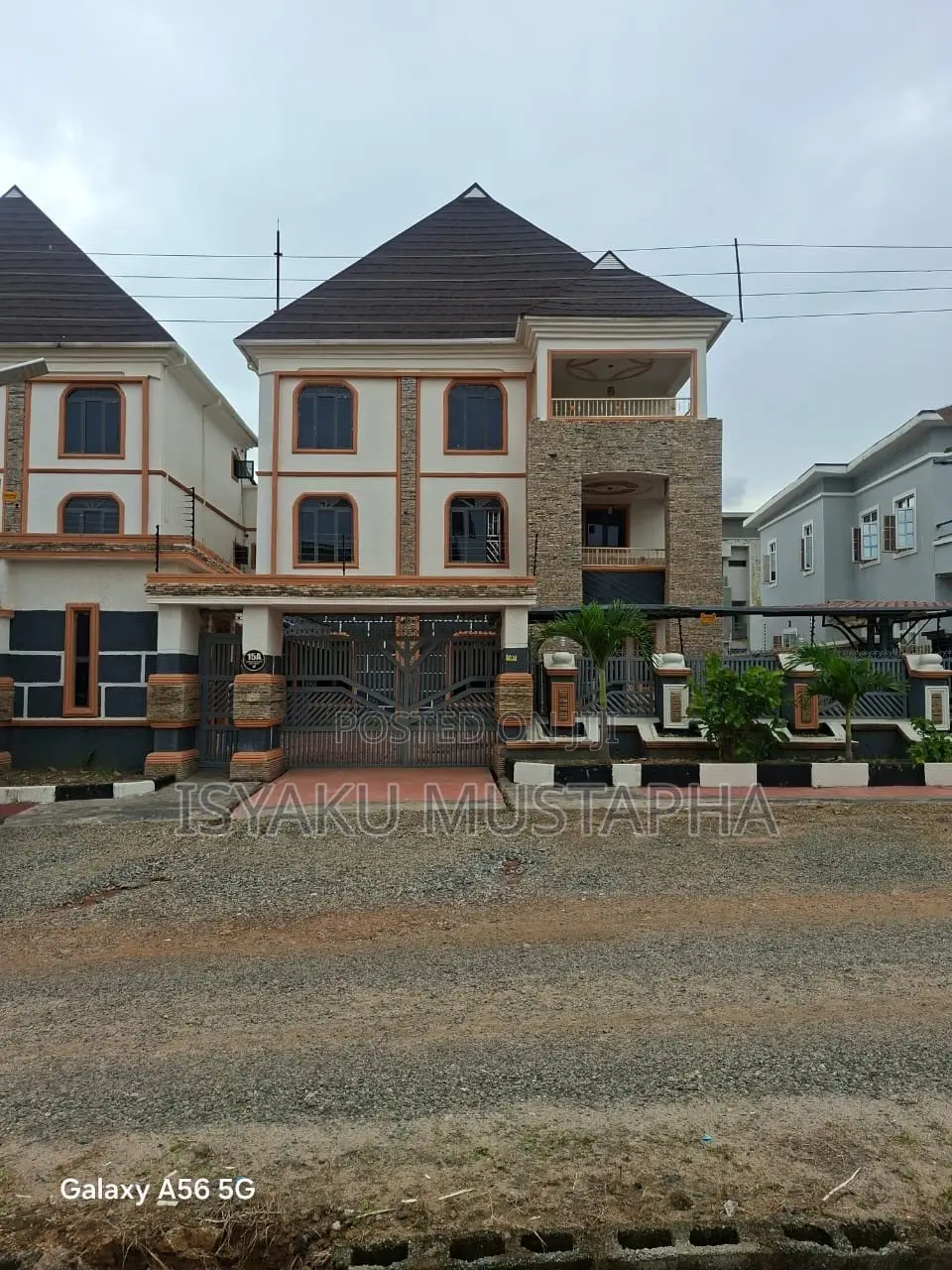 7bdrm Duplex in Citec Estate, Mbora for rent