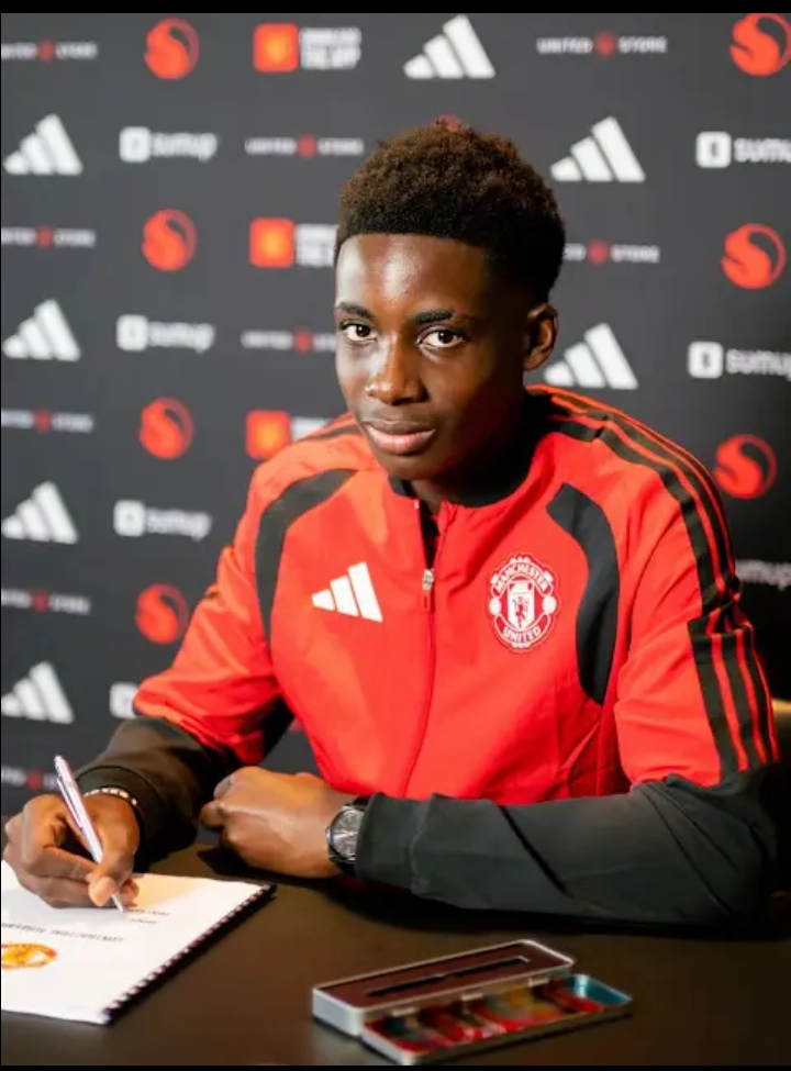 Manchester United Sign David Eze