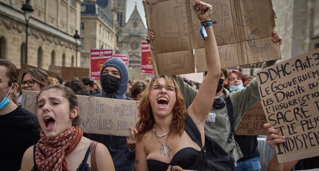 France Suspends Stun Grenade Use At Student Protests Ahead Of PM’s Speech