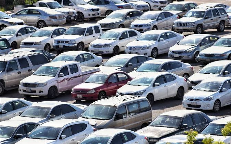 FG vehicle rules could force billions in government car spending to local automakers
