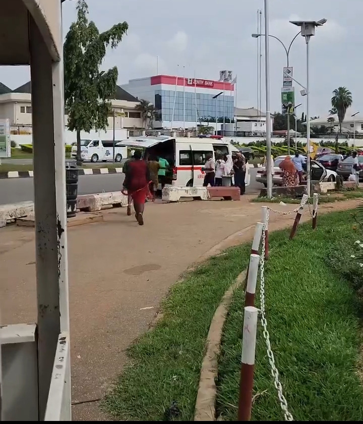 Man Stunned As People Rush Into Ambulance In Abuja - What's Going On? (Photos/Video)