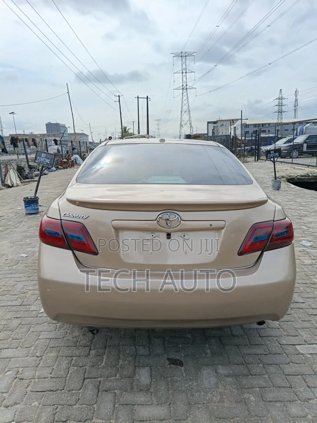 Toyota Camry 2010 Gold