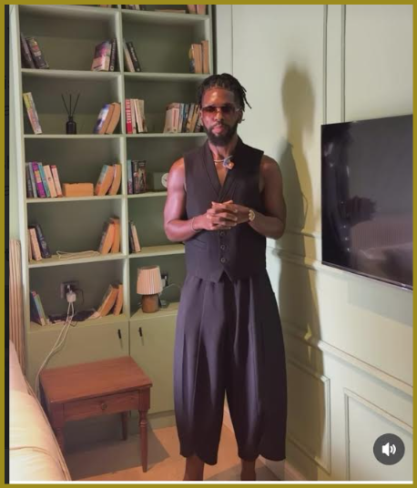 Actor Charlesborn Embarrassed In Church Over Dressing...