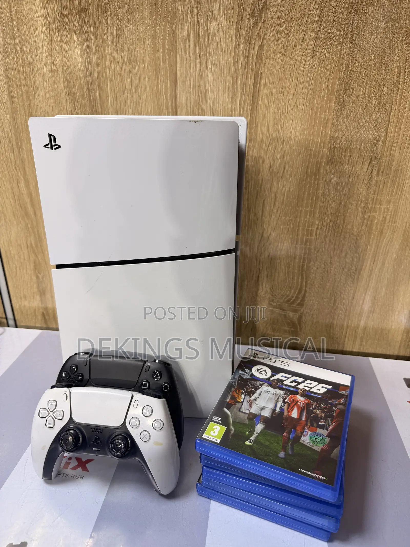 Used Ps5 Slim With 2 Pads and Games