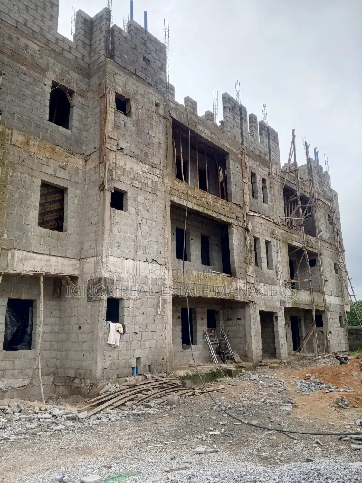 Furnished 3bdrm Block of Flats in Dape for sale