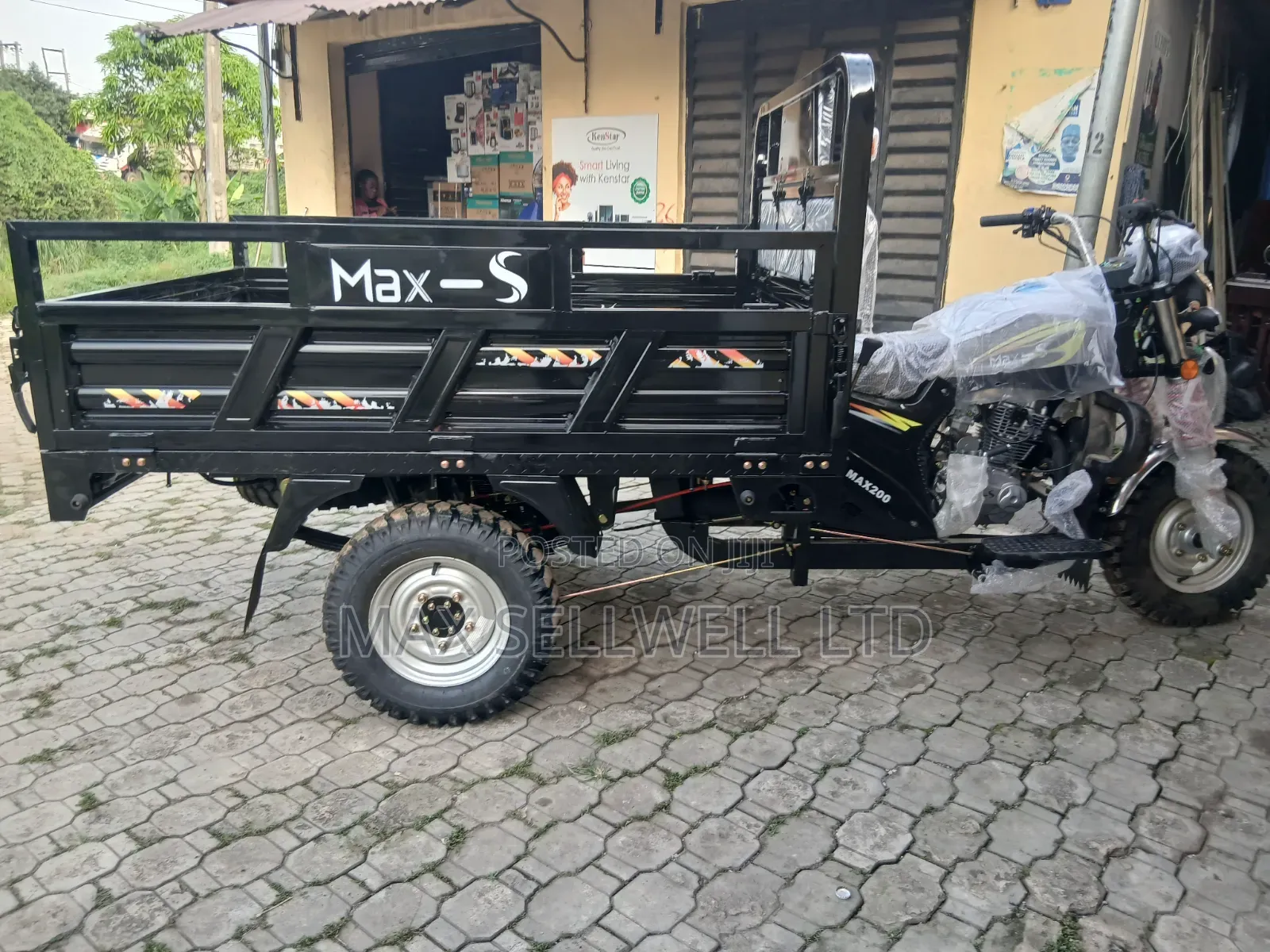 New Max-S Max-S 200 2026 Black