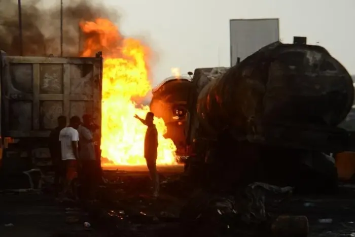 Edo tanker explosion turns rush for spilled petrol into tragedy that claimed lives, burnt many