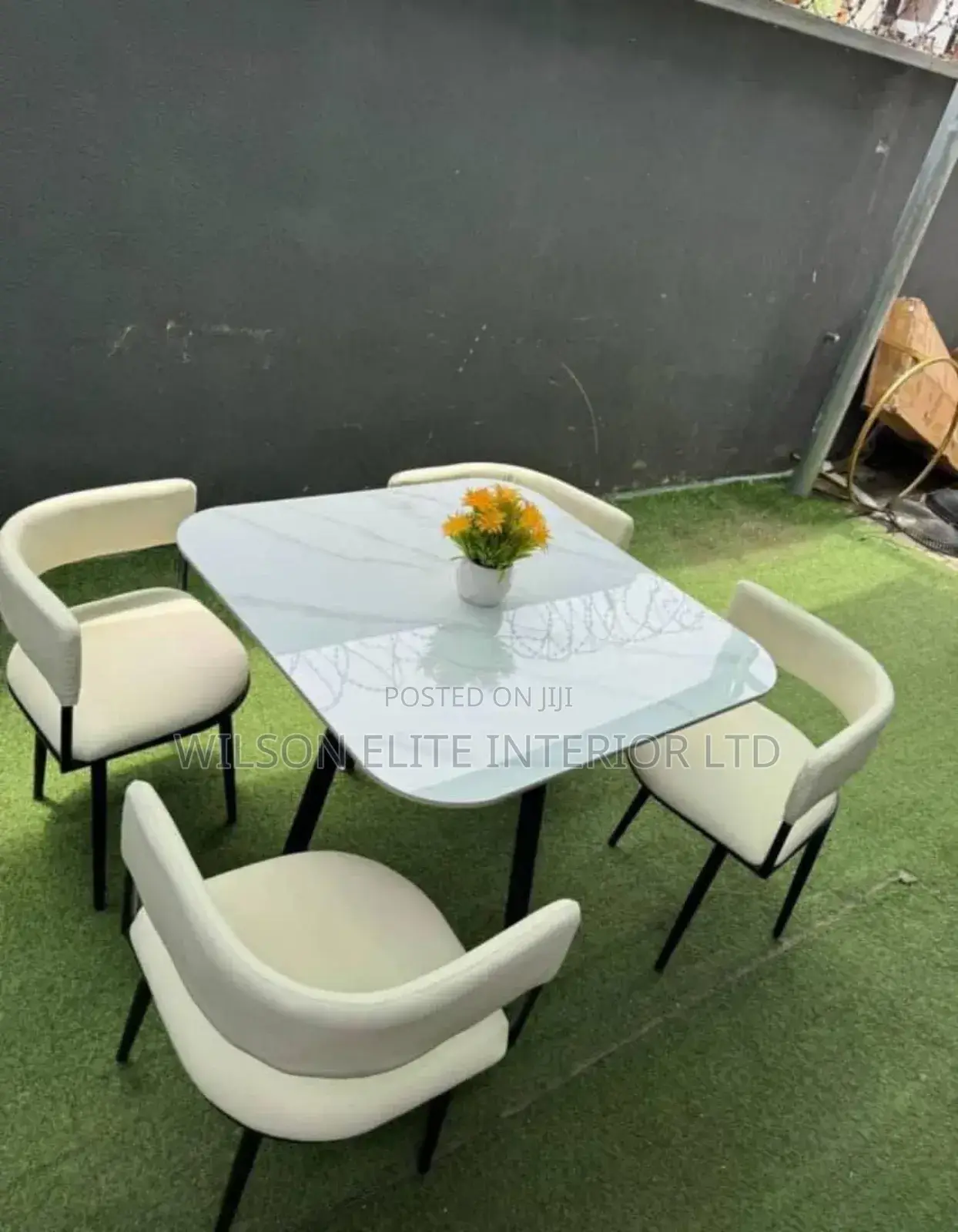 Executive Fancy Dinning Set / Restaurant Set