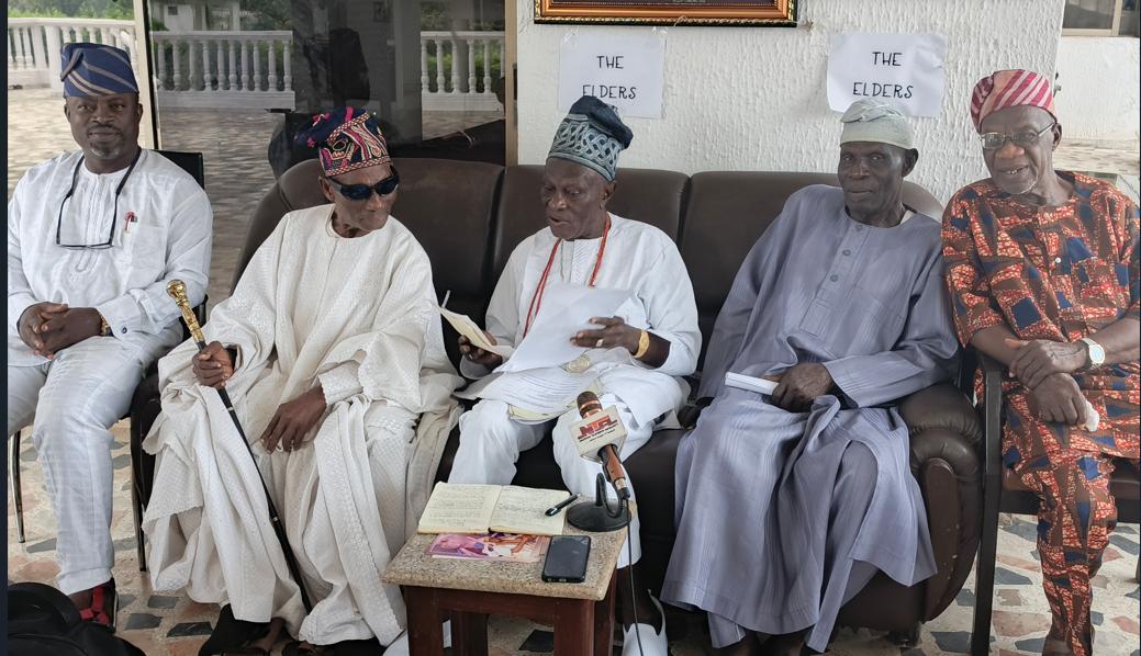 Awujale Succession Wahala: Four Family Leaders Sue 12 Relatives For ₦1bn