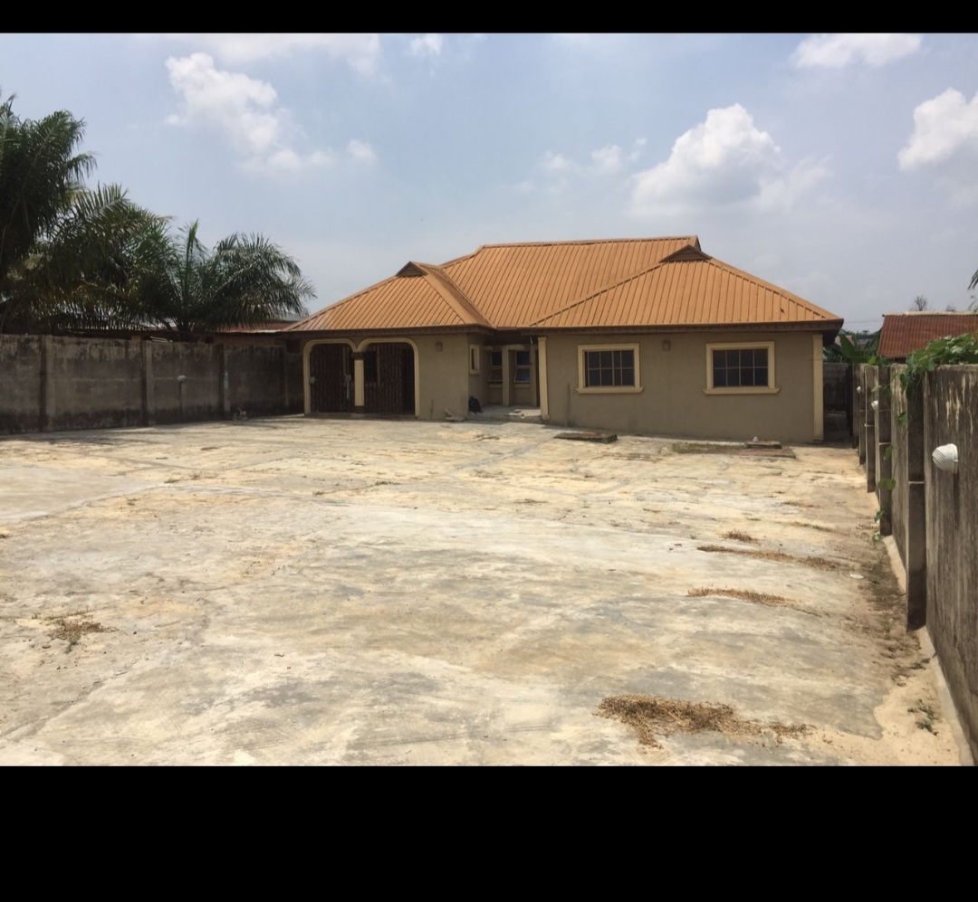 Vacant 4 Bedroom Bungalow For Sale In Ikorodu, Lagos. N35m