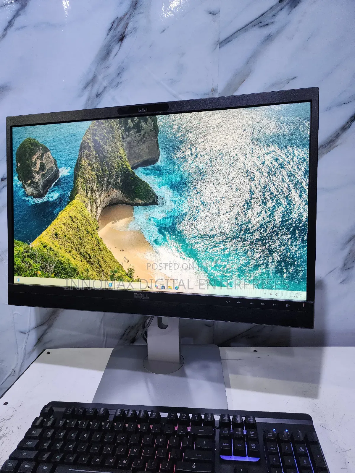 Dell 24in Ips FHD 1080p Led Hdmi Monitor, Video Conferencing/ Speaker