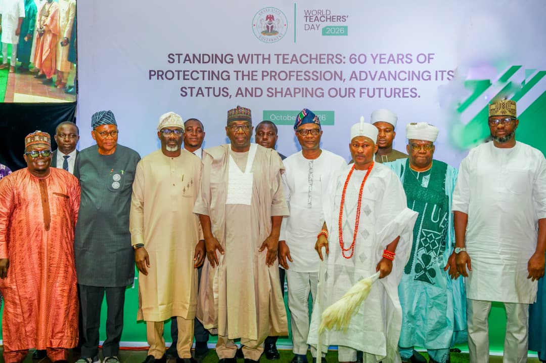 Gov AbdulRazaq Splashes N120m on Awardees As Kwara Celebrates World Teachers’ Day