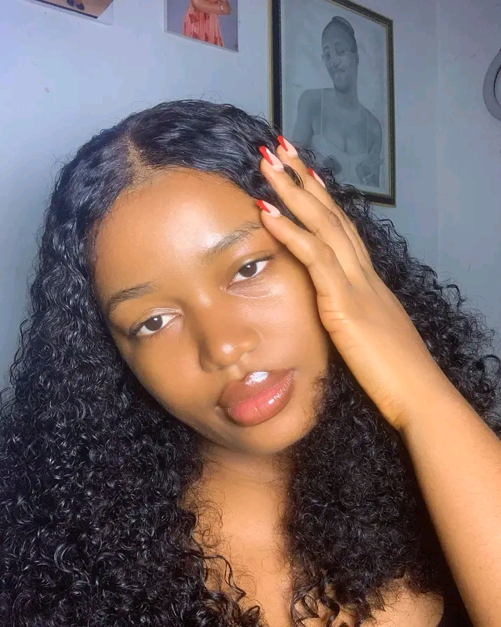 “I opened her Opay and saw….”- Lady reveals amount she saw in her friend’s account