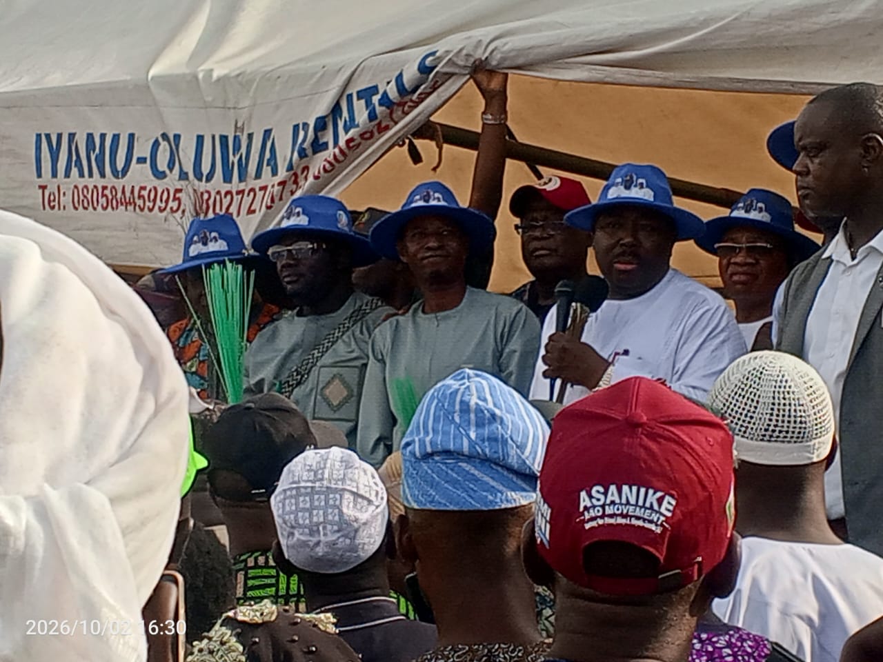 PDP, Accord Stalwarts, Members Defect To APC In Oyo