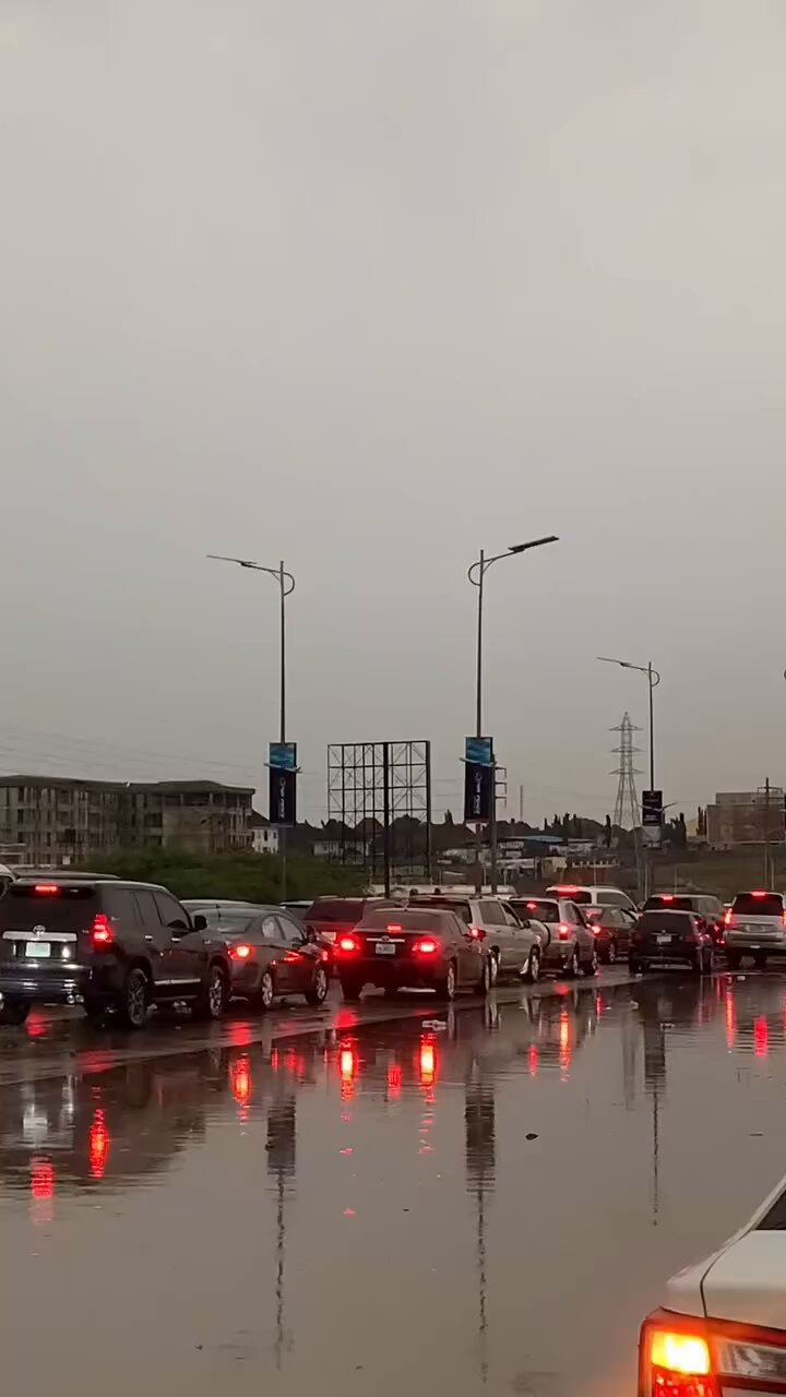 Airport Road & Lugbe, Abuja Flooded After Heavy Rain