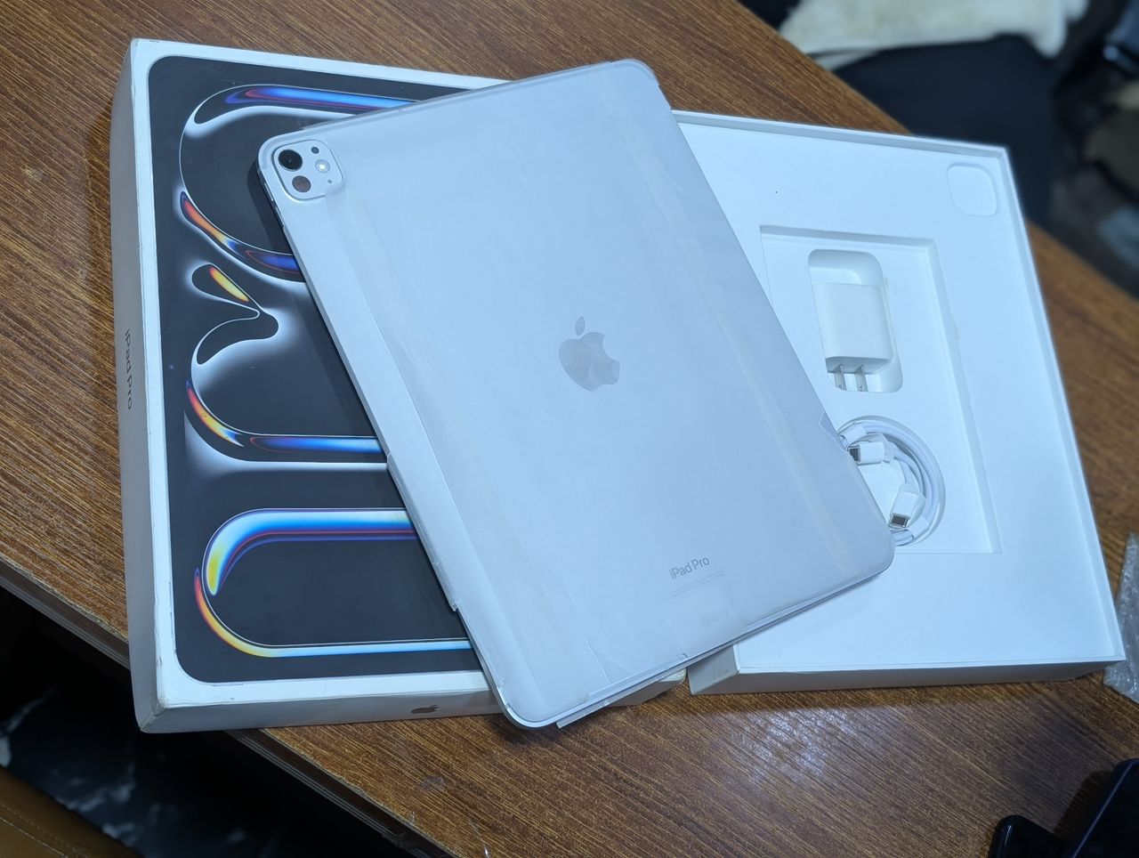 Mint Open Box used iPad Pro M4