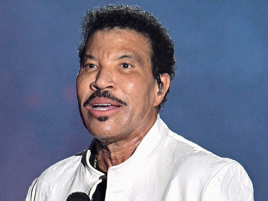 Lionel Richie Hospitalized Again, 3 Tour Shows Canceled