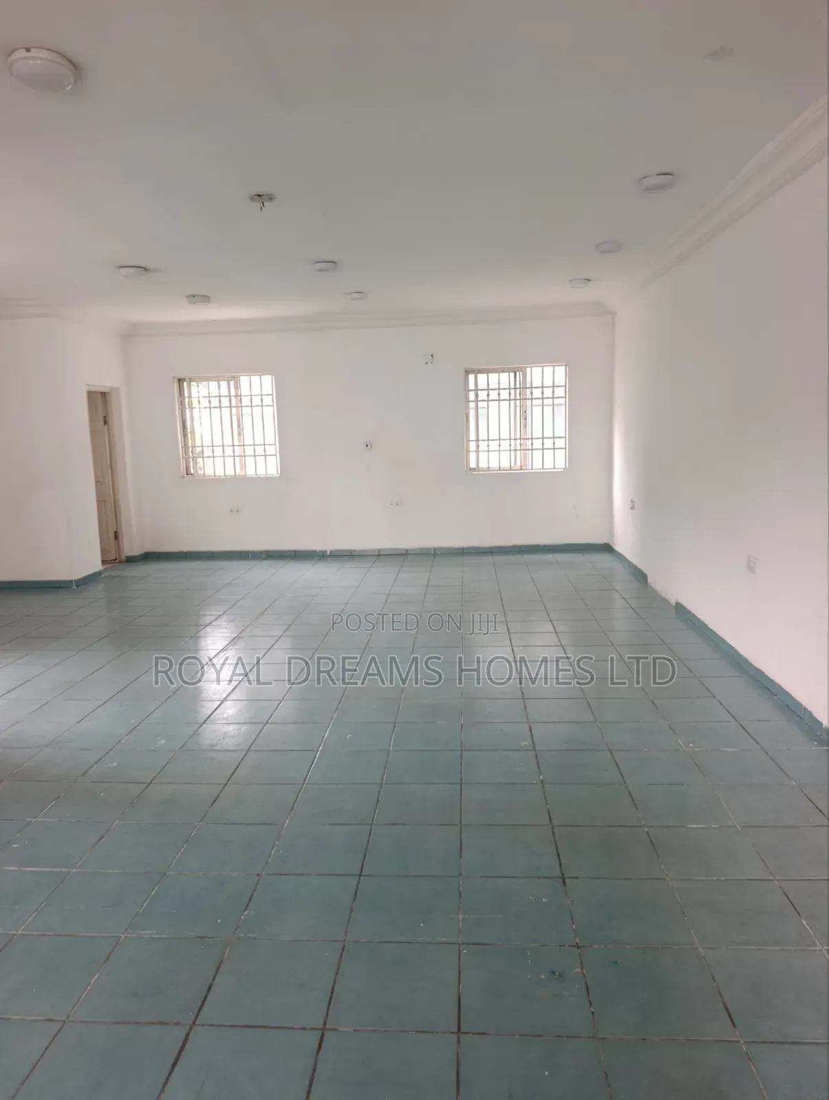 Office Space on a 70 SQM at Wuse 2 for Rent