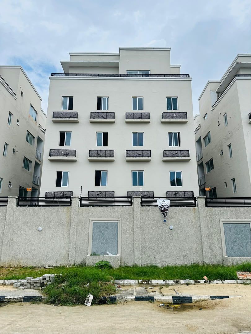 Distress Sales: 2 Bedroom Apartment With Swimming Pool, Elevator And Gym