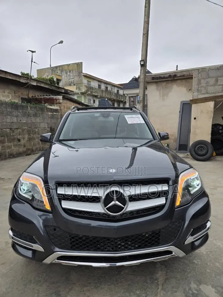 Mercedes-Benz GLK-Class Base GLK 350 4dr 4x2 (3.5L 6cyl 7A) 2015 Gray