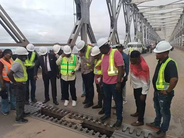 FG Begins Rehabilitation Of First Niger Bridge