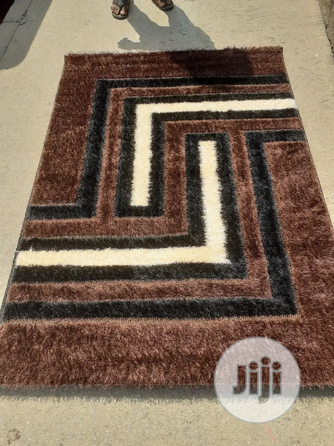 4 by 6 Center Rug